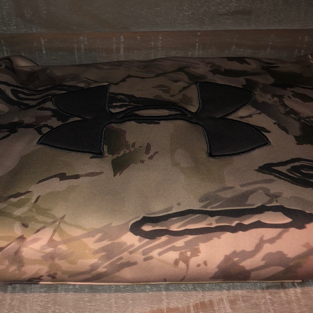 Camo sweat shirt